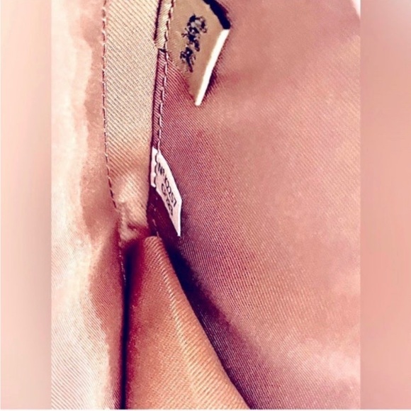 Coach Heart Wristlet - Picture 5 of 5